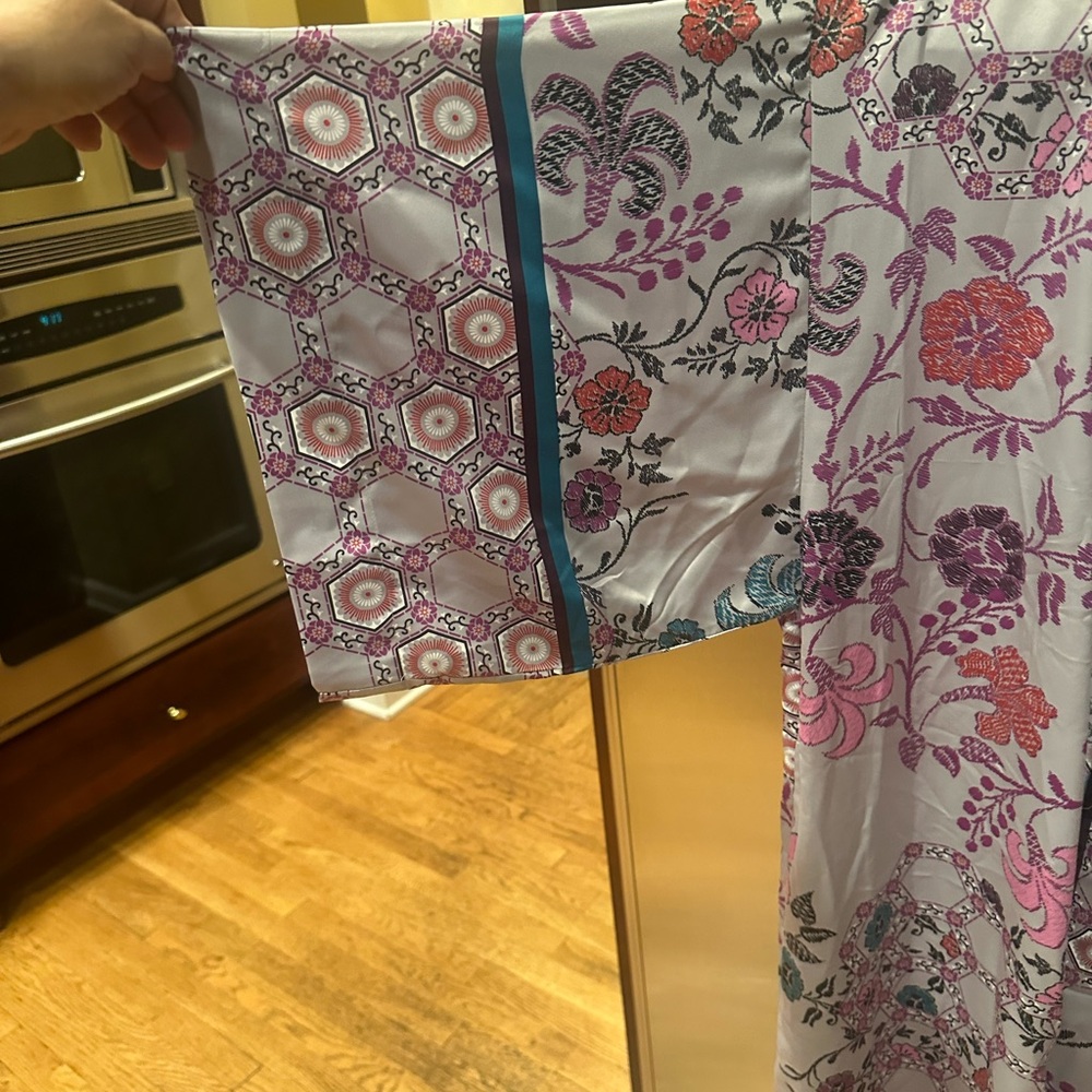 Natori Kimono Floral Robe - Pink, Purple, and hints of teal. - Picture 4 of 10